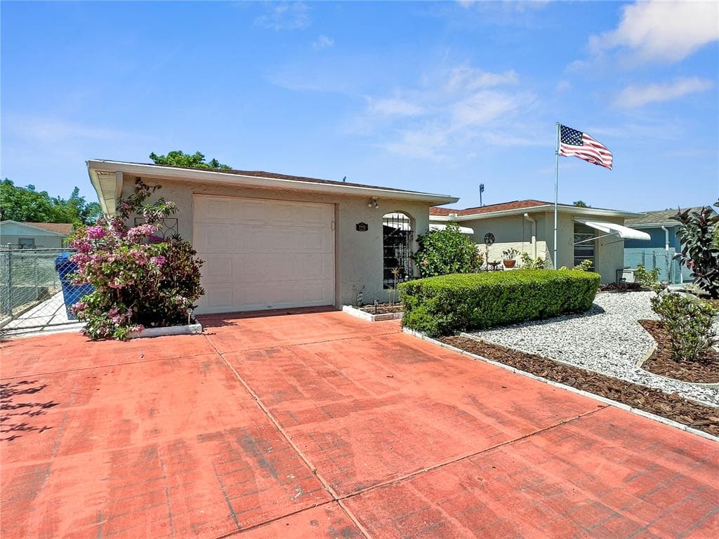 7115 PARROT DRIVE PORT RICHEY, FL 34668