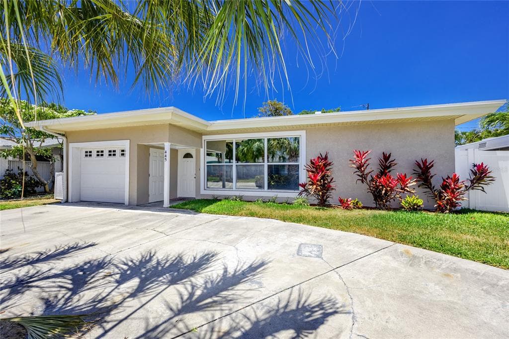 445 80TH WAY ST PETE BEACH, FL 33706