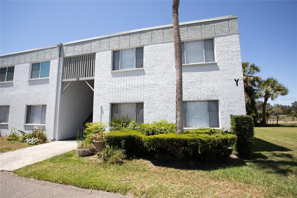 851 N KEENE ROAD UNIT Y-A CLEARWATER, FL 33755
