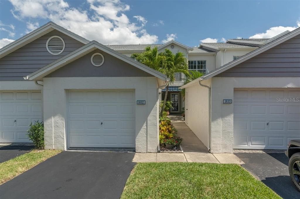 11375 SHIPWATCH LANE UNIT 1832 LARGO, FL 33774