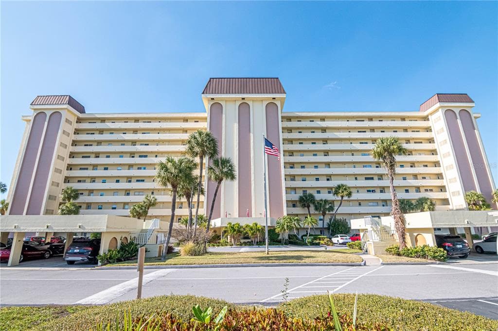4725 COVE CIRCLE UNIT 308 ST PETERSBURG, FL 33708