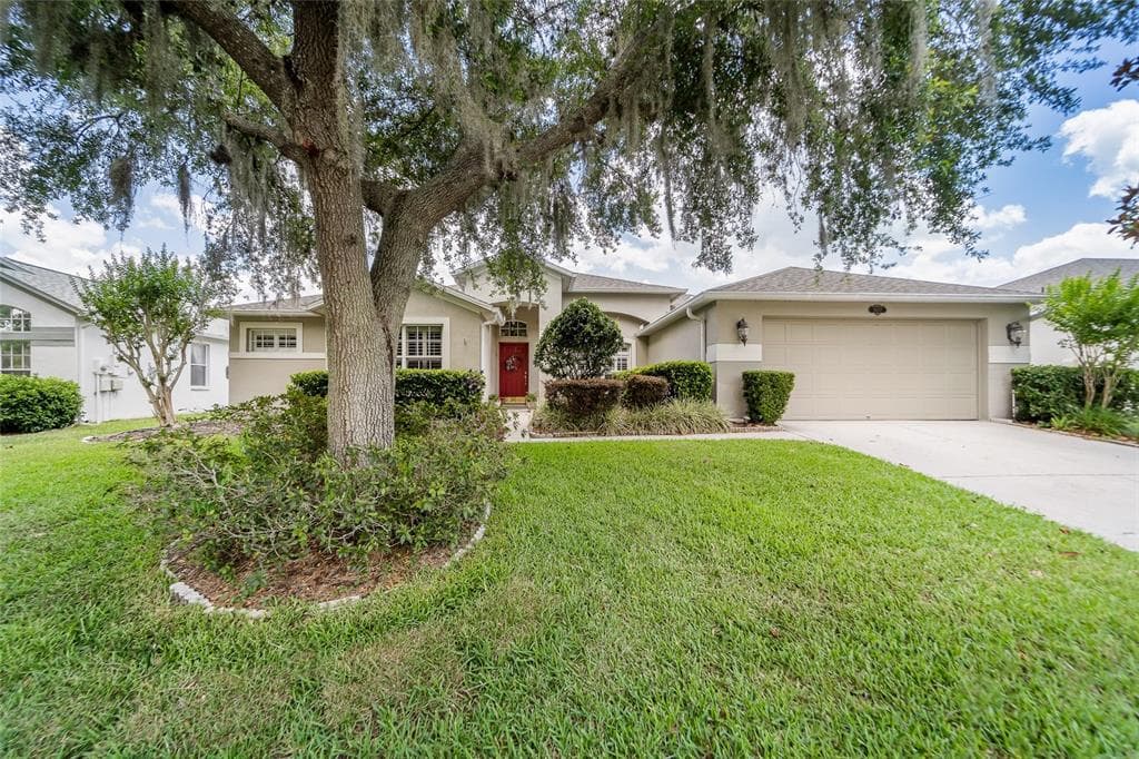 19817 WYNDHAM LAKES DRIVE ODESSA, FL 33556