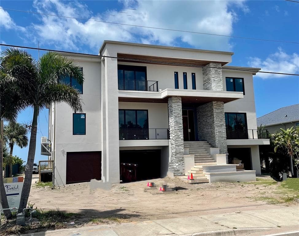 15802 GULF BOULEVARD REDINGTON BEACH, FL 33708