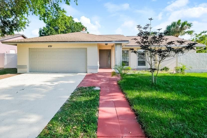 6701 ISLANDER LANE TAMPA, FL 33615