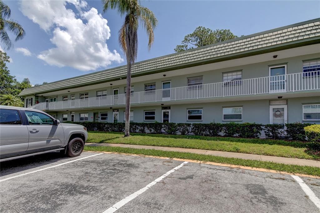 1433 S BELCHER ROAD UNIT F13 CLEARWATER, FL 33764
