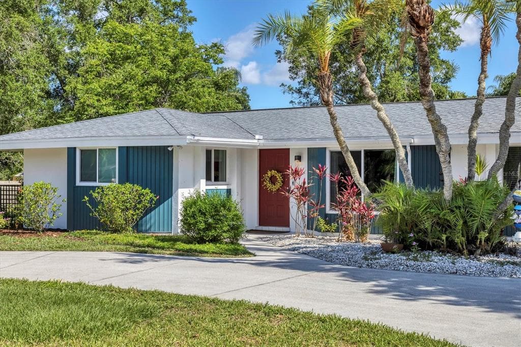 6211 CANARY STREET SARASOTA, FL 34241