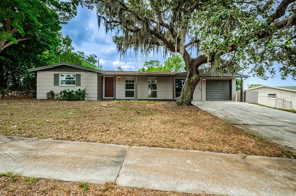 5404 FRONT DRIVE HOLIDAY, FL 34690