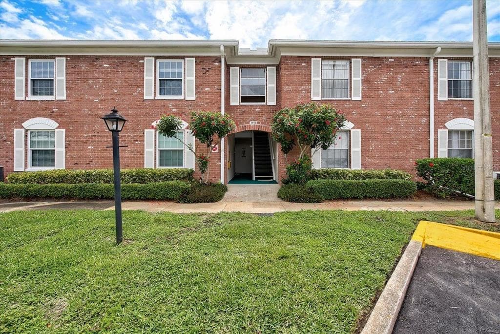 3866 37TH STREET S UNIT 47 ST PETERSBURG, FL 33711