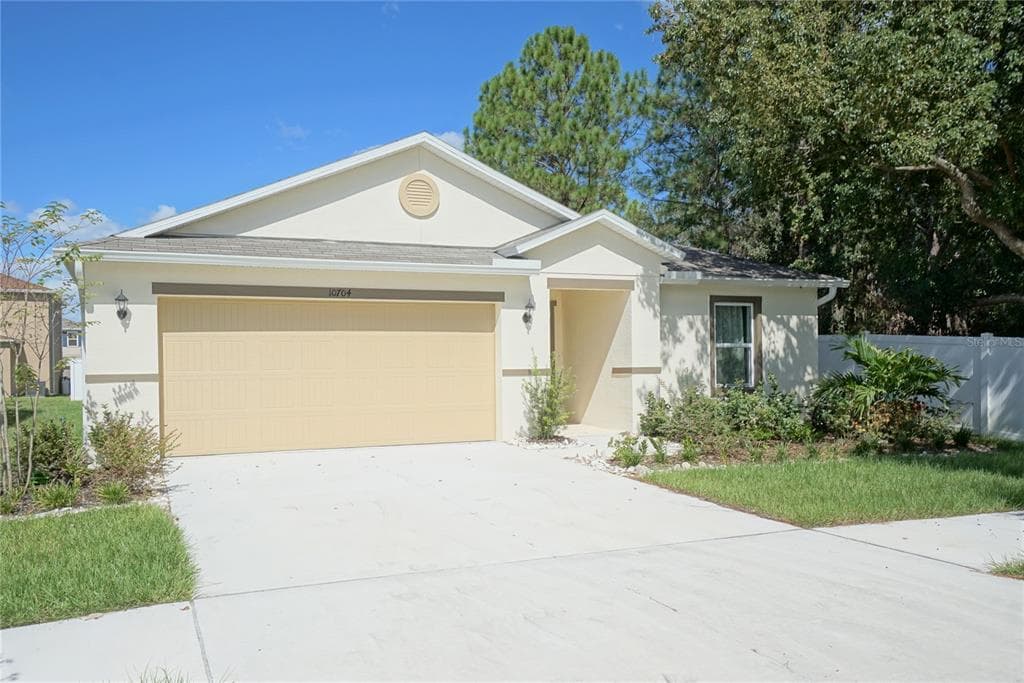 10704 MASSIMO DRIVE WIMAUMA, FL 33598