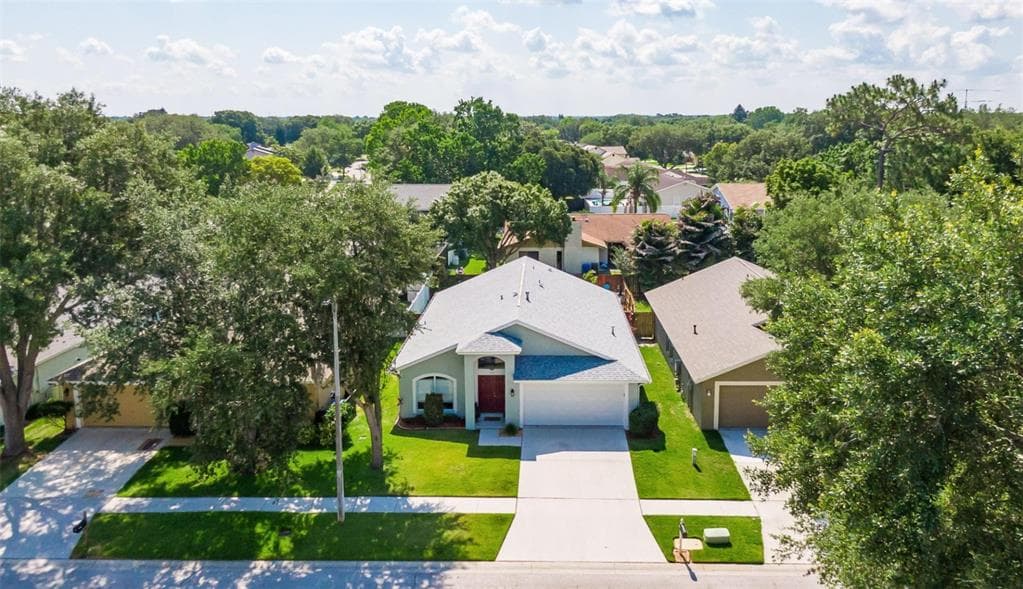 4512 PRESTON WOODS DRIVE VALRICO, FL 33596