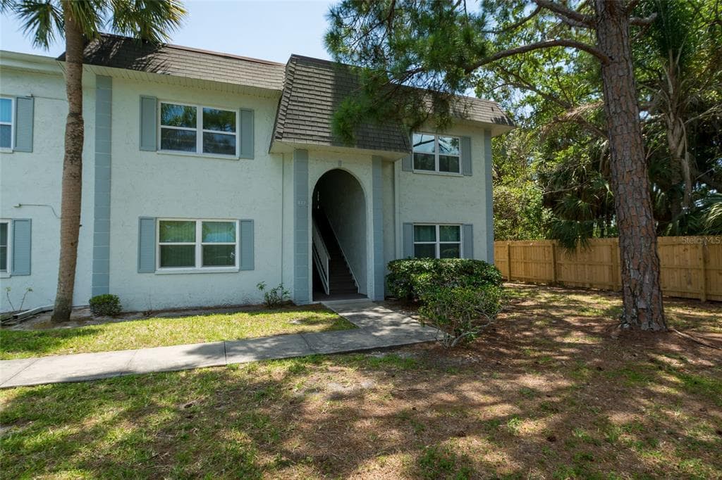 377 S MCMULLEN BOOTH ROAD UNIT 100 CLEARWATER, FL 33759