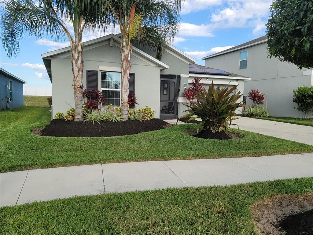 2010 BROAD WINGED HAWK DRIVE RUSKIN, FL 33570