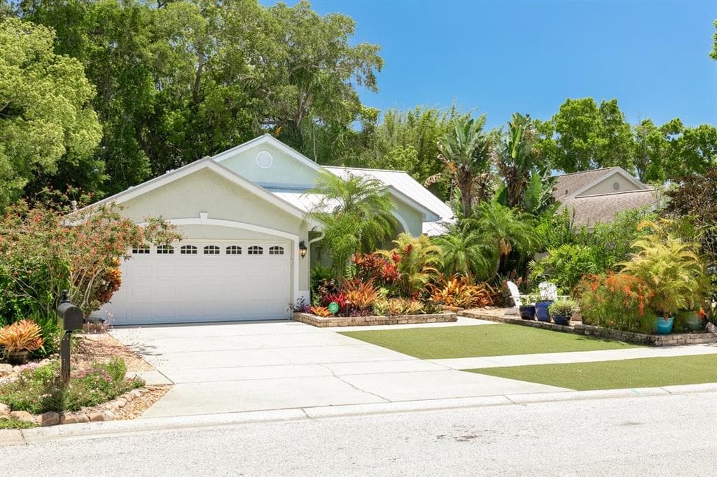 719 WILDFLOWER DRIVE PALM HARBOR, FL 34683