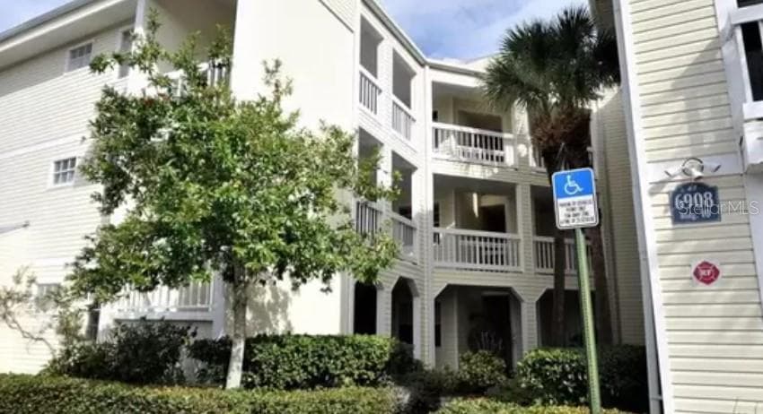6908 STONES THROW CIRCLE N UNIT 10304 ST PETERSBURG, FL 33710