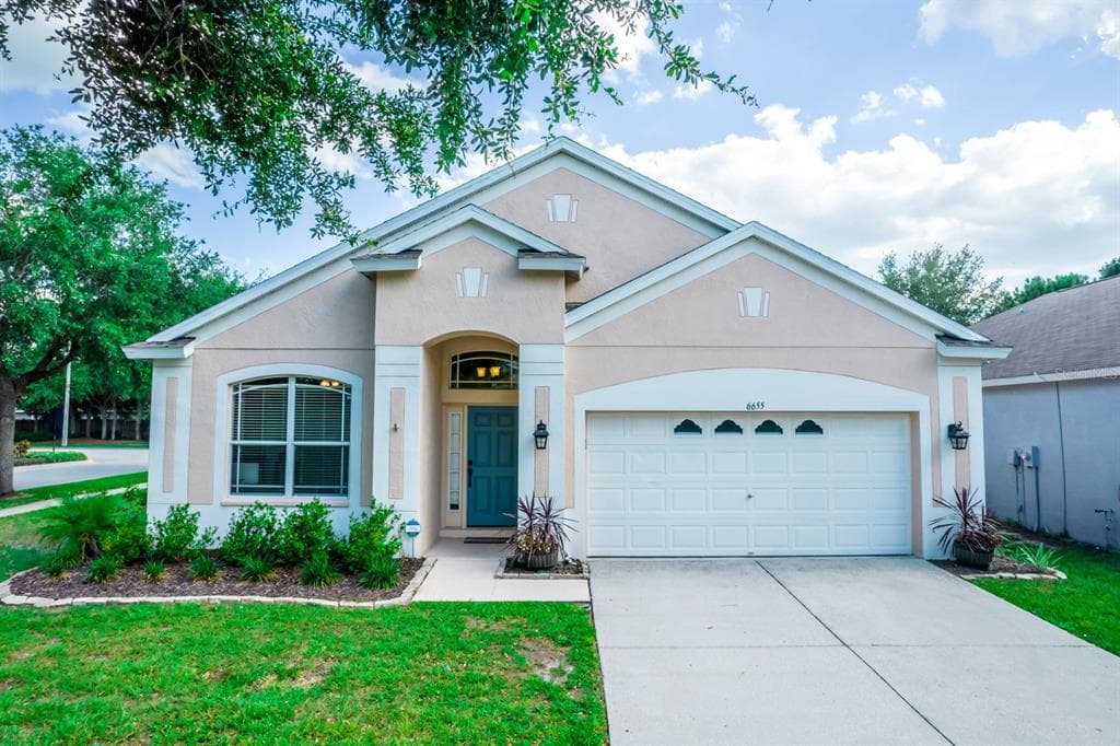 6655 CAMBRIDGE PARK DRIVE APOLLO BEACH, FL 33572