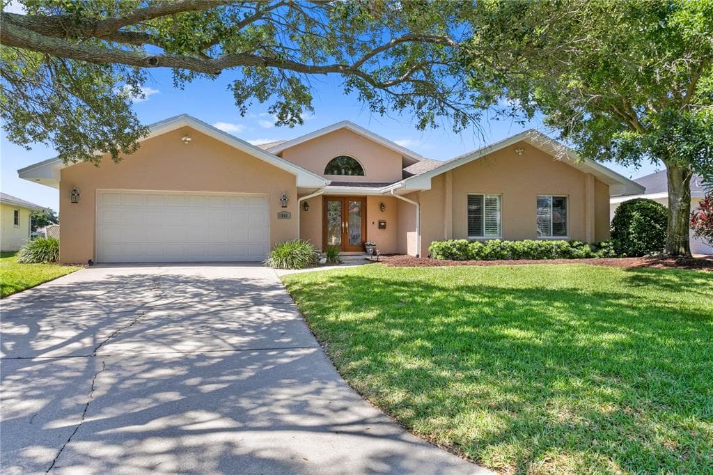 588 TALLAHASSEE DRIVE NE ST PETERSBURG, FL 33702