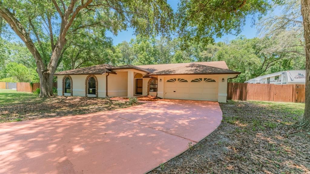 2404 PRAIRIE PLACE LUTZ, FL 33549