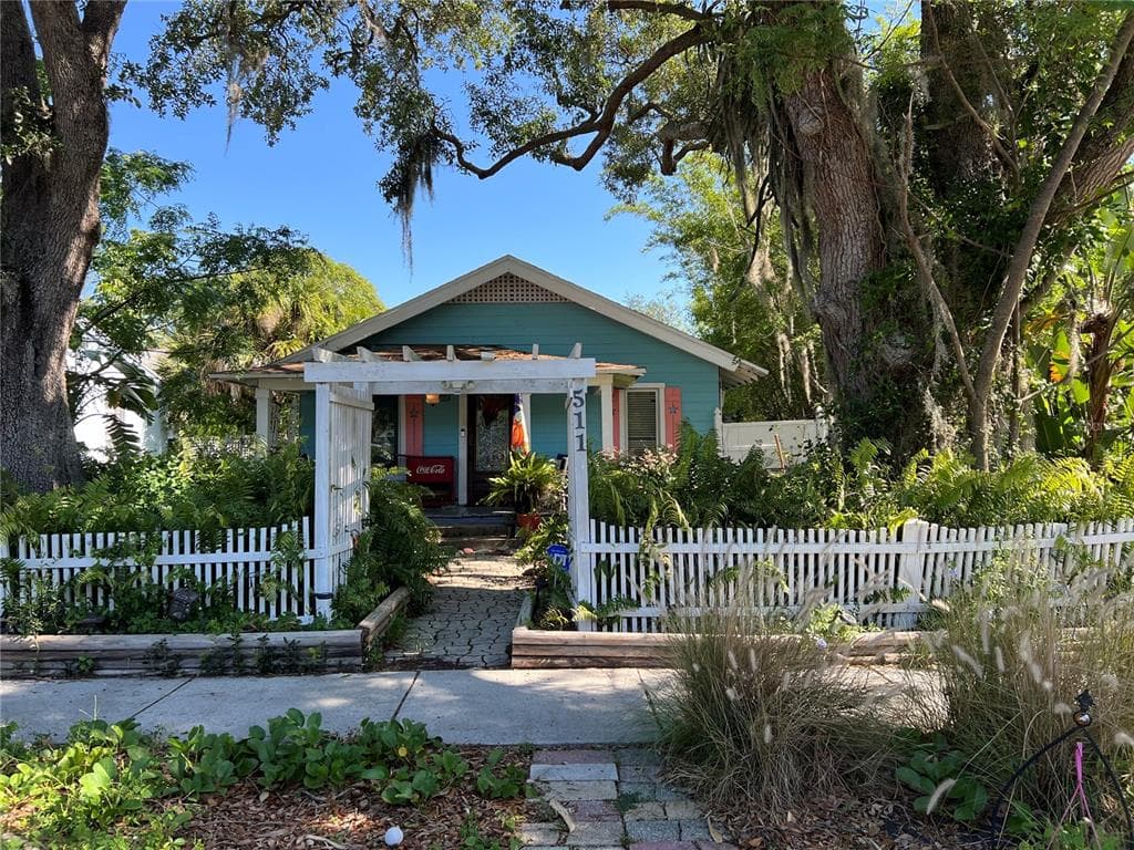 511 41ST AVENUE S ST PETERSBURG, FL 33705