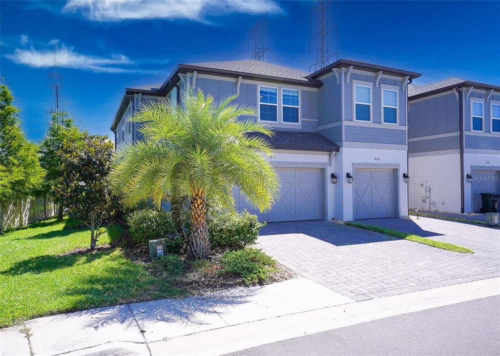 1631 EAGLE CREEK DRIVE