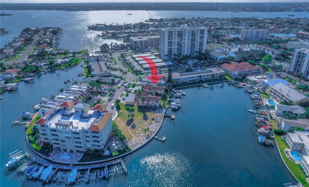 241 SKIFF POINT UNIT 4 CLEARWATER, FL 33767
