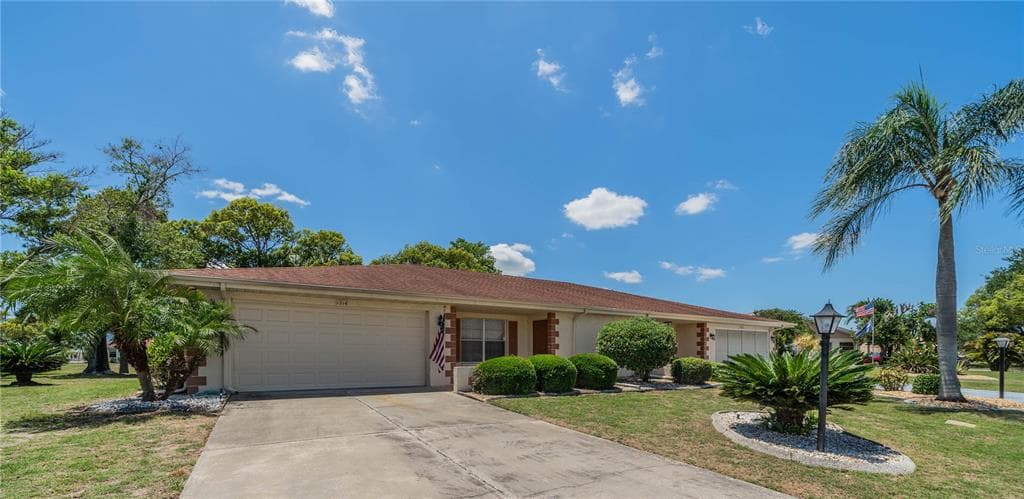 1214 WILD FEATHER LANE SUN CITY CENTER, FL 33573