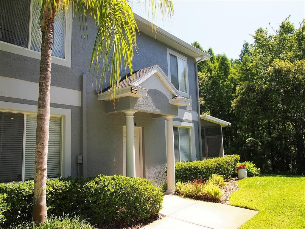 18141 PARADISE POINT DRIVE TAMPA, FL 33647