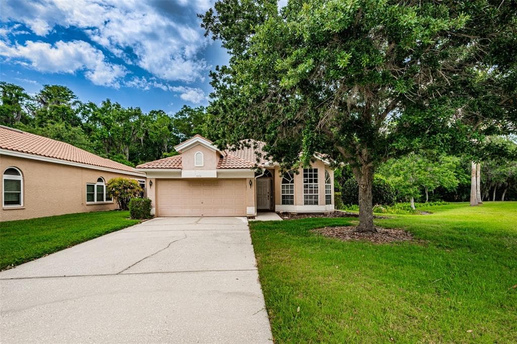 624 KINGSMILL COURT