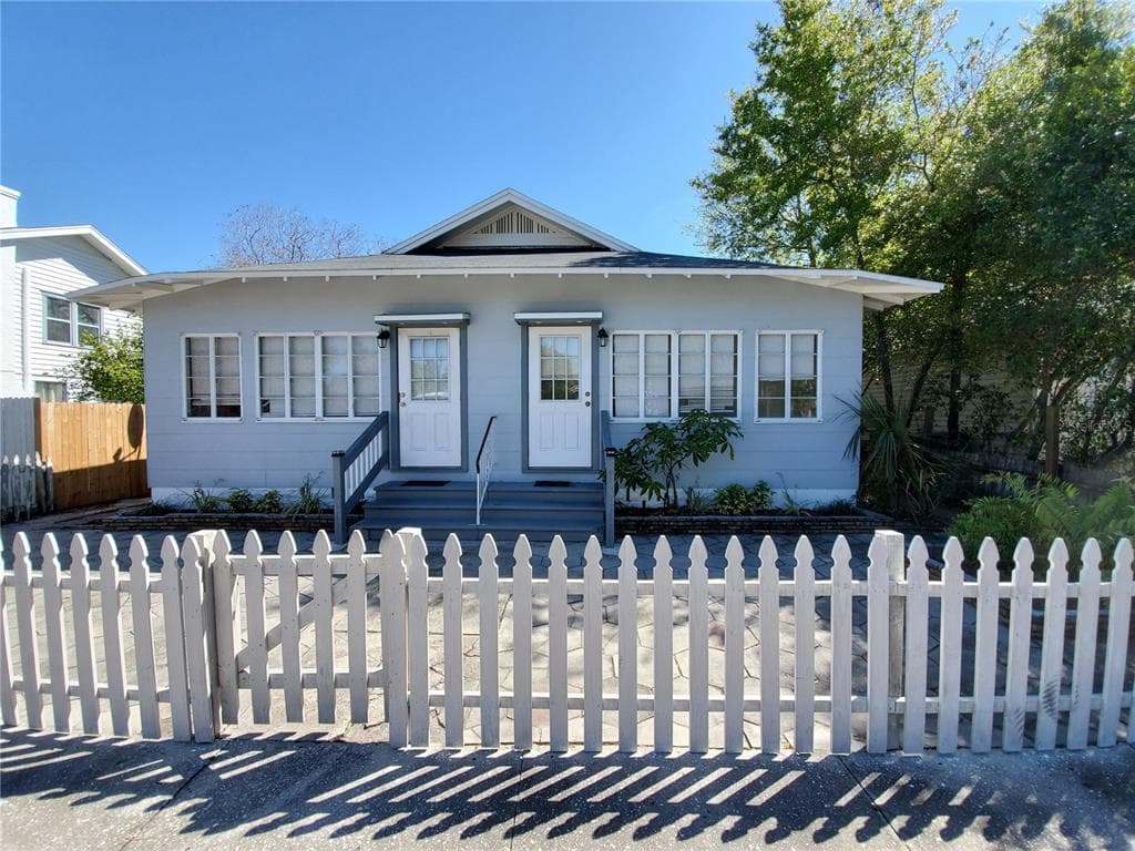 811 14TH STREET N ST PETERSBURG, FL 33705
