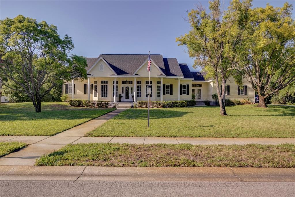 11324 LAKEVIEW DRIVE NEW PORT RICHEY, FL 34654