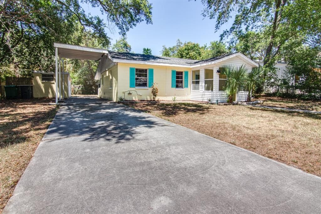 2821 W SHELTON AVENUE TAMPA, FL 33611