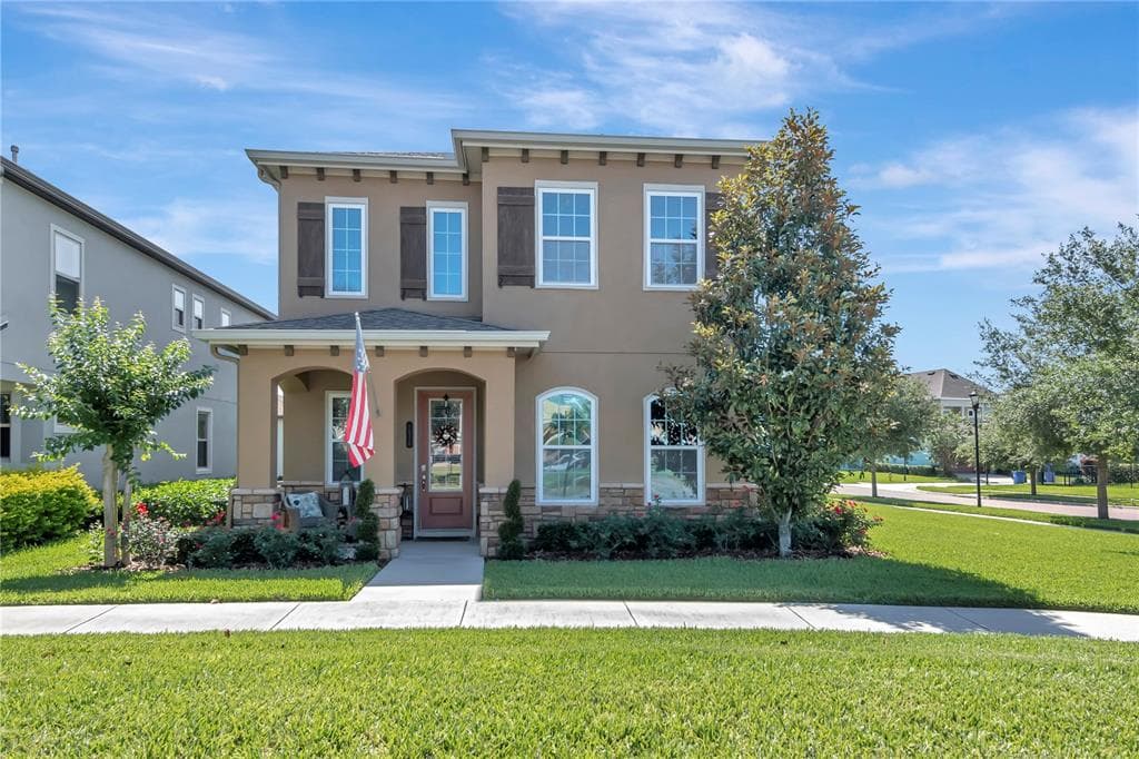 5924 VILLAGE CENTER DRIVE LITHIA, FL 33547