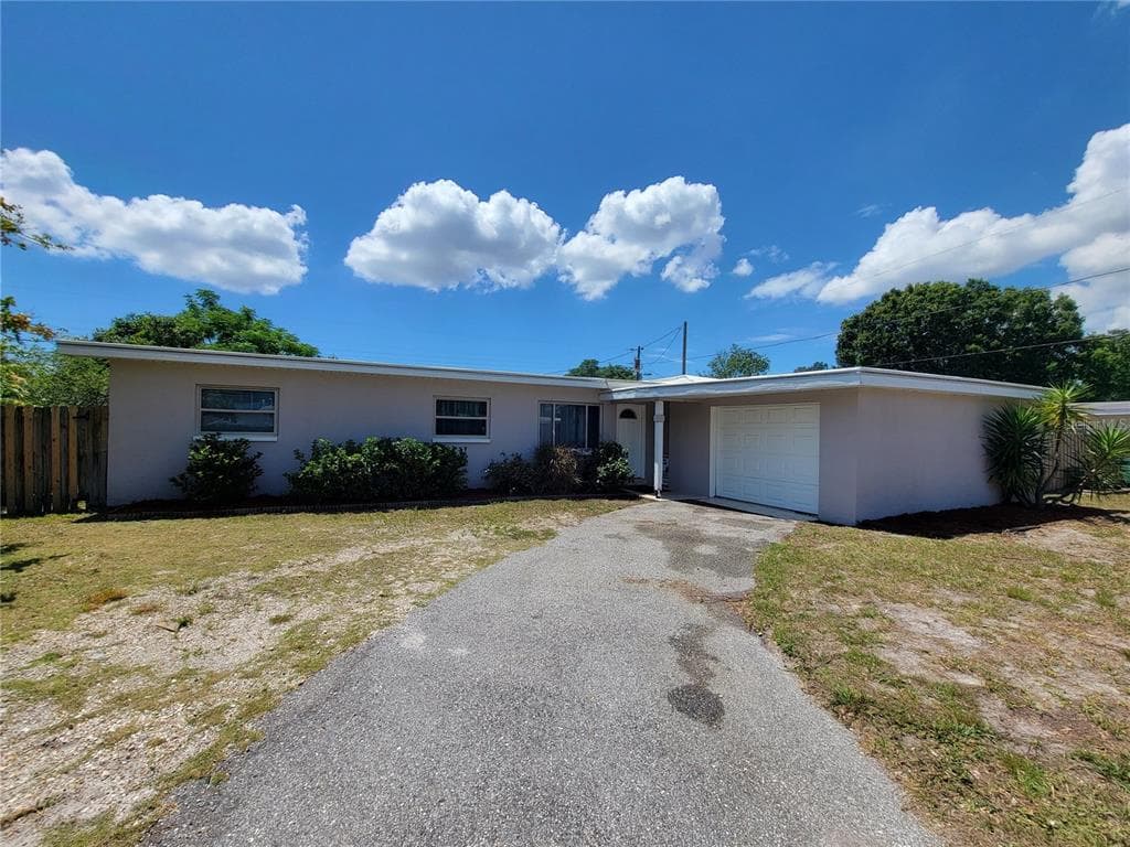 8762 PELICAN LANE SEMINOLE, FL 33777