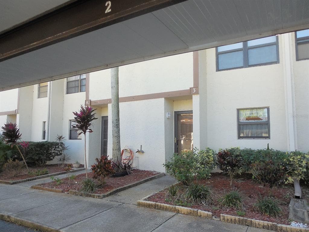 9209 SEMINOLE BOULEVARD UNIT 3 SEMINOLE, FL 33772