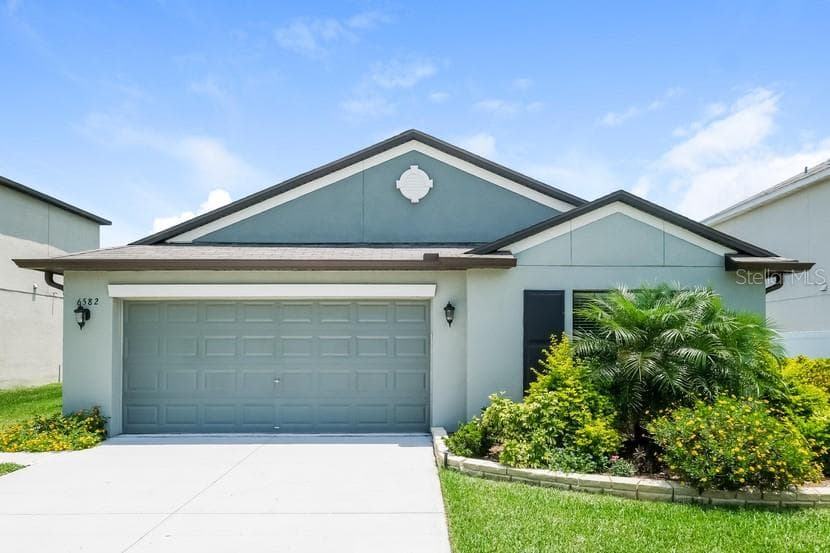 6582 WAGON TRAIL STREET ZEPHYRHILLS, FL 33541