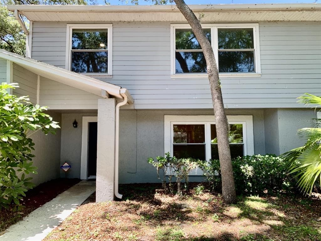 14643 PINE GLEN CIRCLE LUTZ, FL 33559