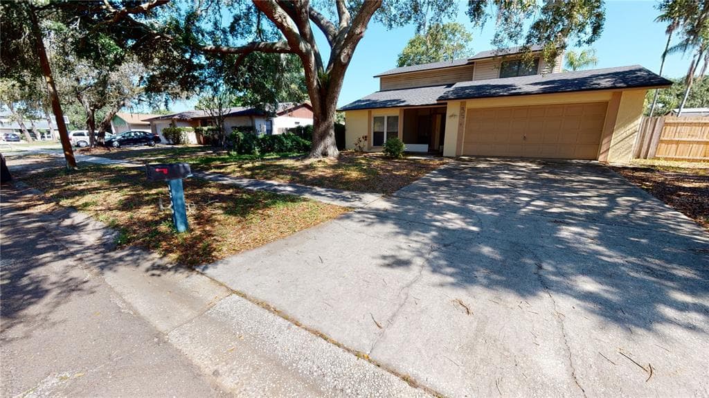 1206 LETONA LANE VALRICO, FL 33596