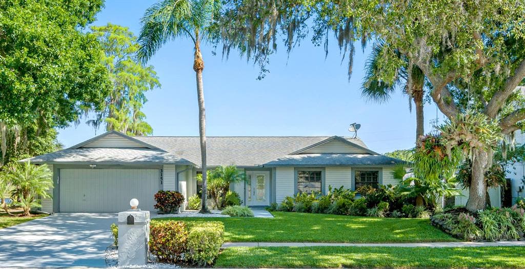 3151 LAKESTONE DRIVE TAMPA, FL 33618