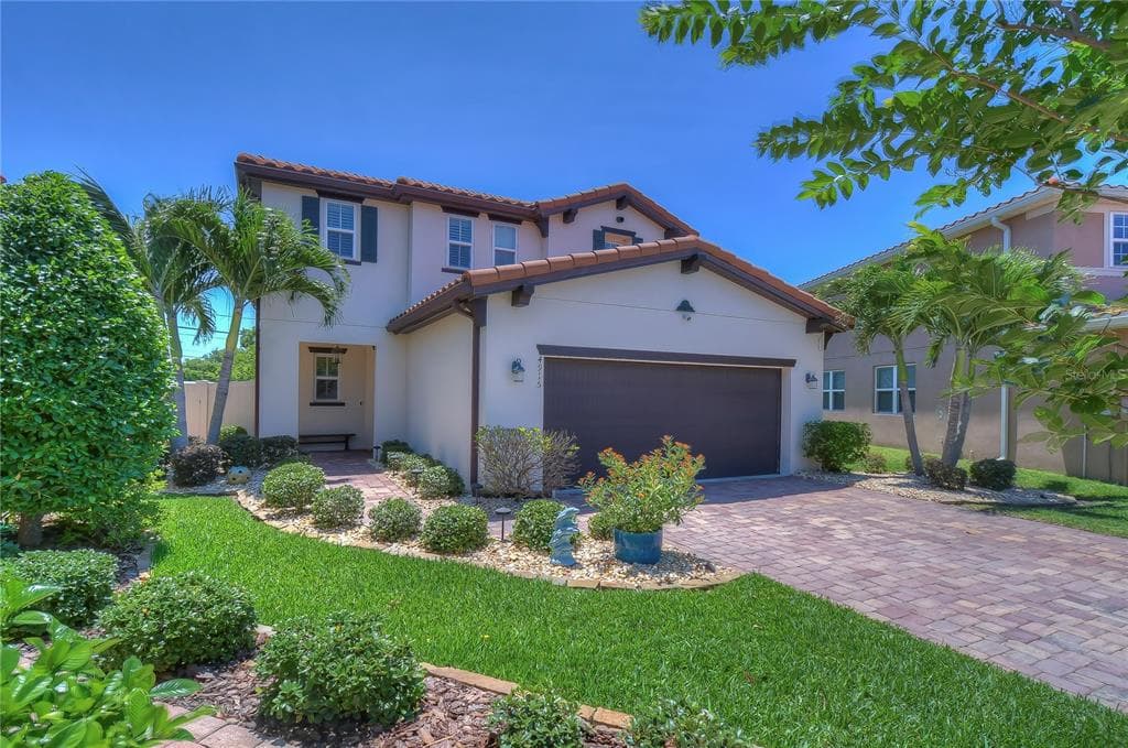 4915 GRAND OAK CIRCLE MADEIRA BEACH, FL 33708