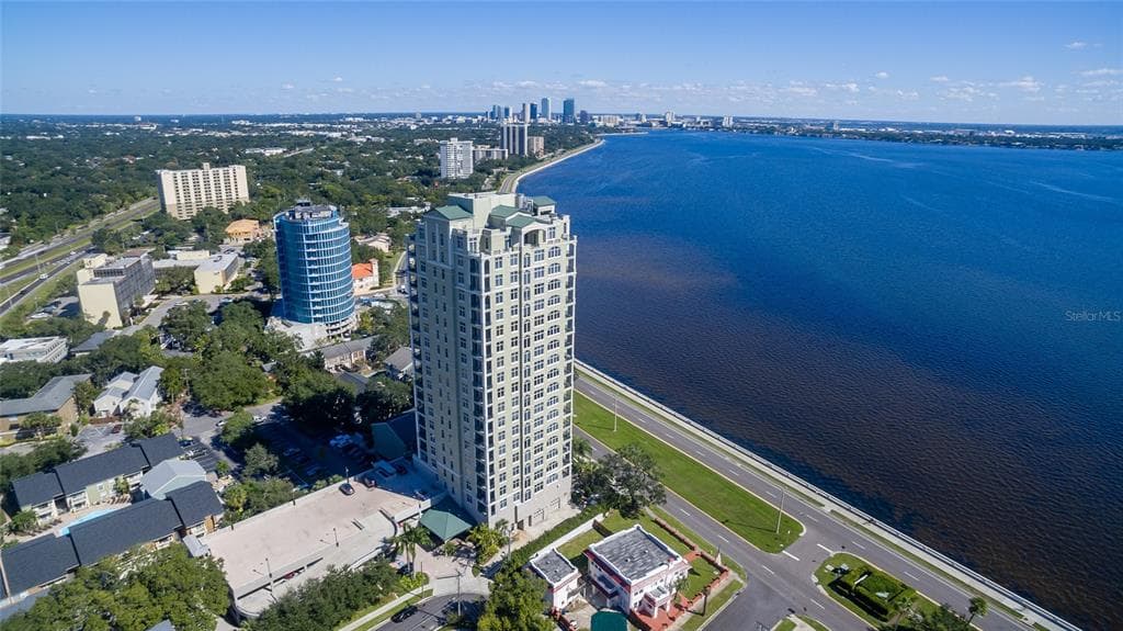 3203 BAYSHORE BOULEVARD UNIT 1602 TAMPA, FL 33629