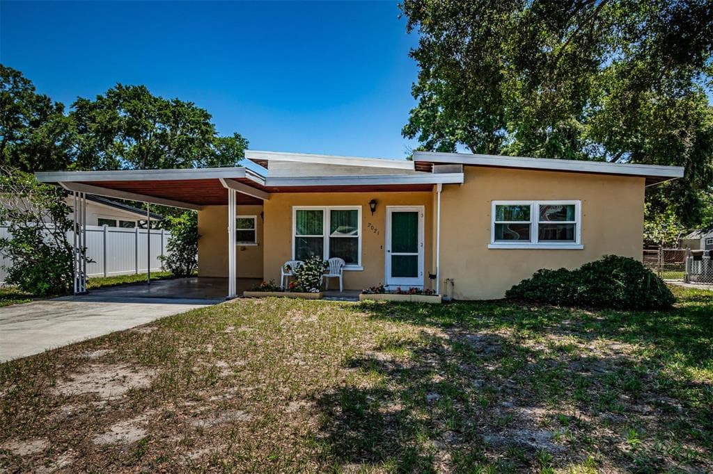 2021 PRINCETON AVENUE DUNEDIN, FL 34698