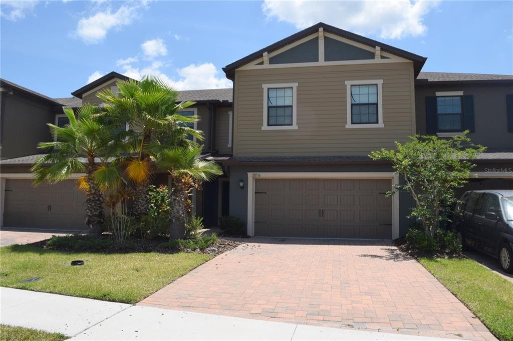 28516 TRANQUIL LAKE CIRCLE WESLEY CHAPEL, FL 33543