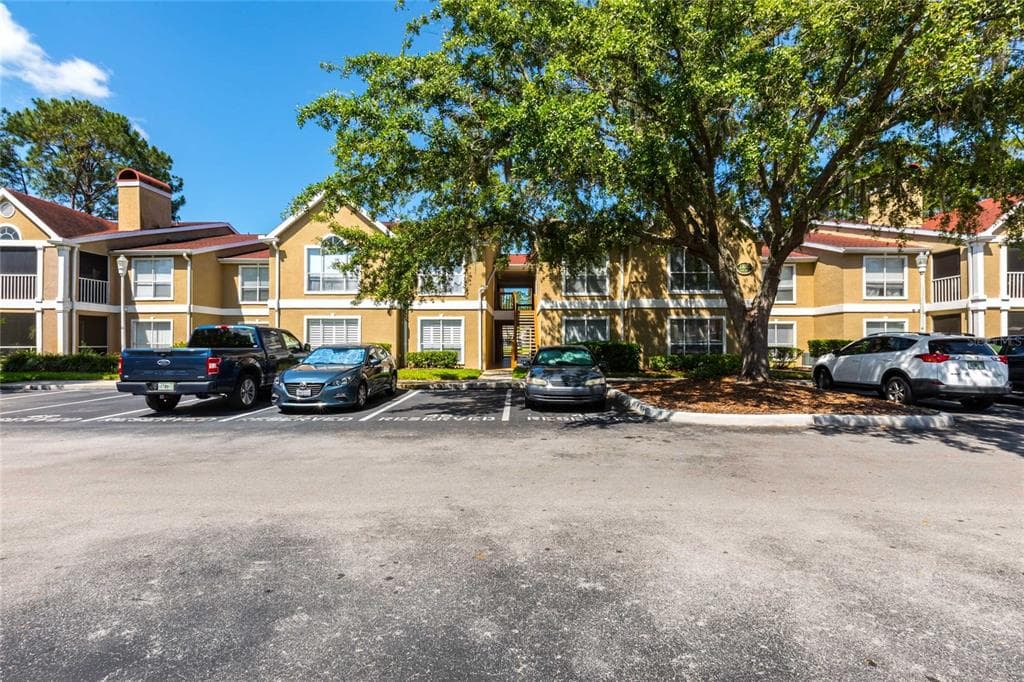 9481 HIGHLAND OAKS DRIVE UNIT 1104 TAMPA, FL 33647