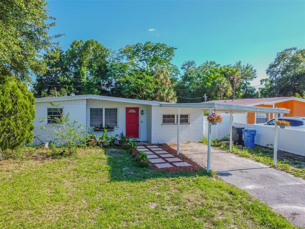 5507 GOLDEN DRIVE