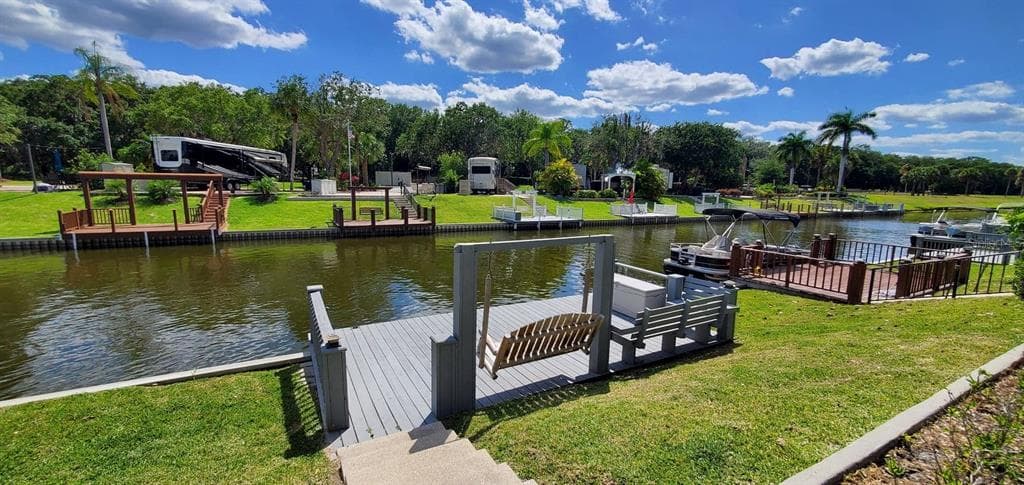578 WATERWAY DRIVE LAKE WALES, FL 33898