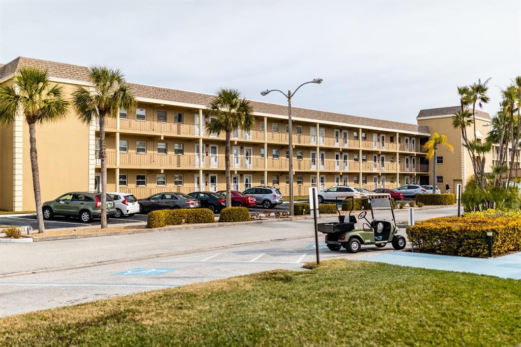 1 BOCA CIEGA POINT BOULEVARD UNIT 209 ST PETERSBURG, FL 33708