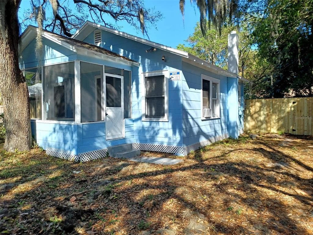 1579 TIOGA AVENUE CLEARWATER, FL 33756
