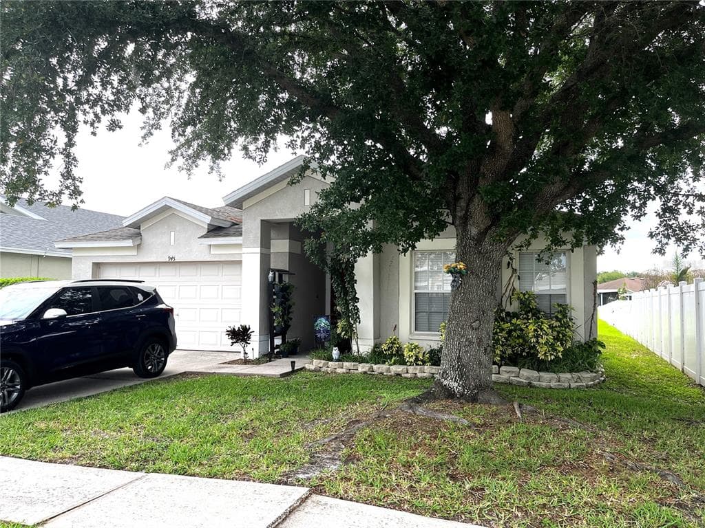 945 RIDGE HAVEN DRIVE BRANDON, FL 33511