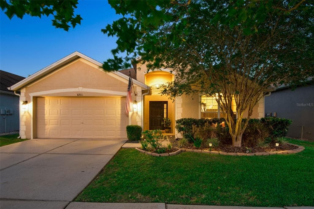 6832 RUNNER OAK DRIVE WESLEY CHAPEL, FL 33545