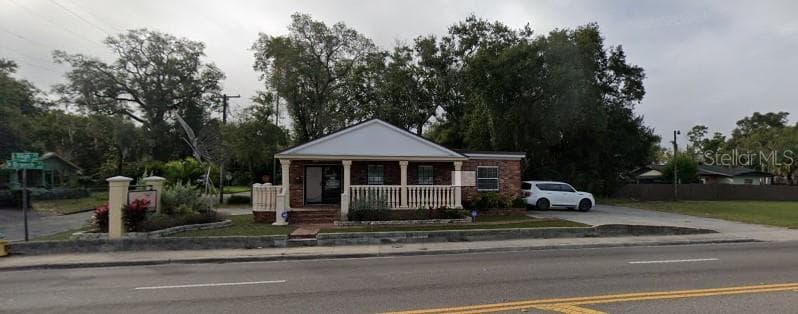 215 E SLIGH AVENUE TAMPA, FL 33604