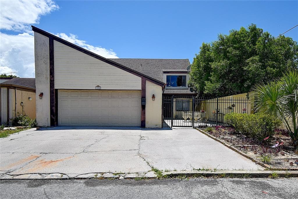 7500 ROCKY POINT DRIVE HUDSON, FL 34667